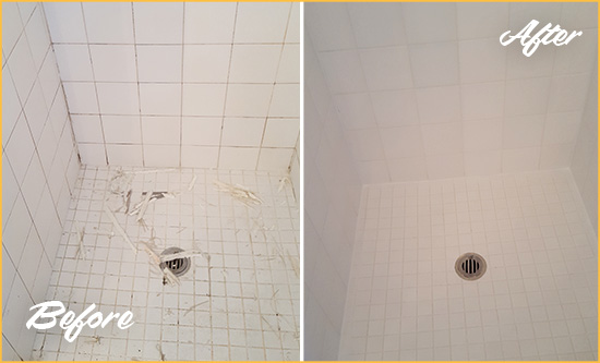 Before and After Picture of a Awendaw Bathroom Re-Caulked To Repair Damaged Caulking